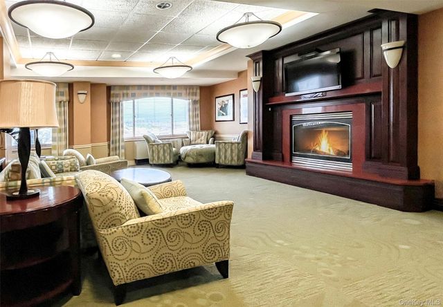 136 Beach 117th Street 3N, Rockaway Park, NY 11694