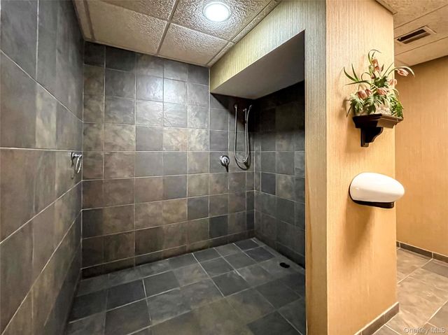 136 Beach 117th Street 3N, Rockaway Park, NY 11694