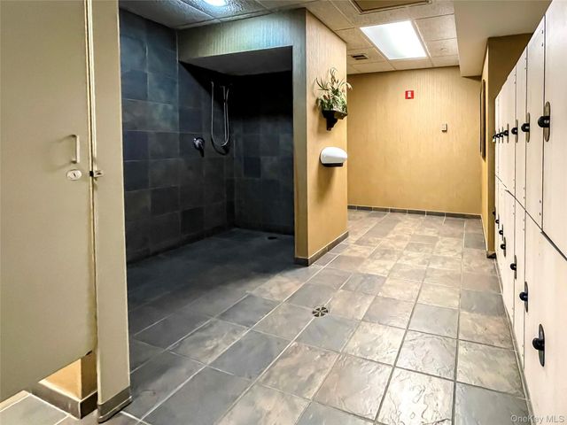 136 Beach 117th Street 3N, Rockaway Park, NY 11694