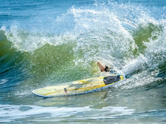 136 Beach 117th Street 3N, Rockaway Park, NY 11694