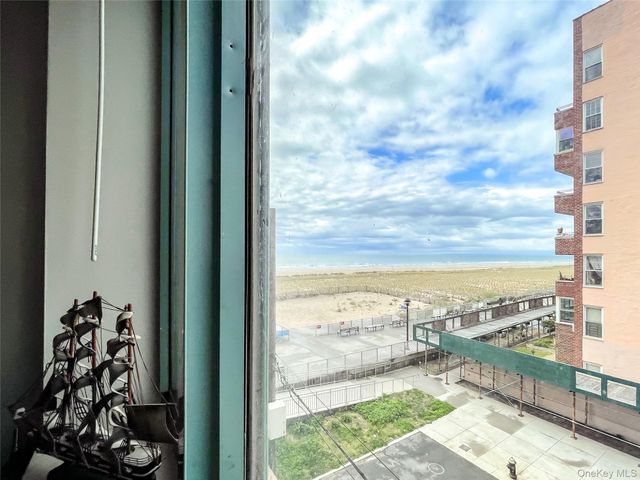 136 Beach 117th Street 3N, Rockaway Park, NY 11694