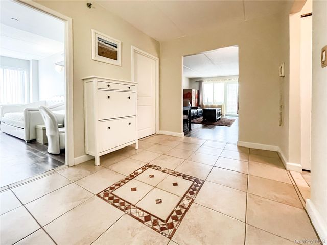 136 Beach 117th Street 3N, Rockaway Park, NY 11694