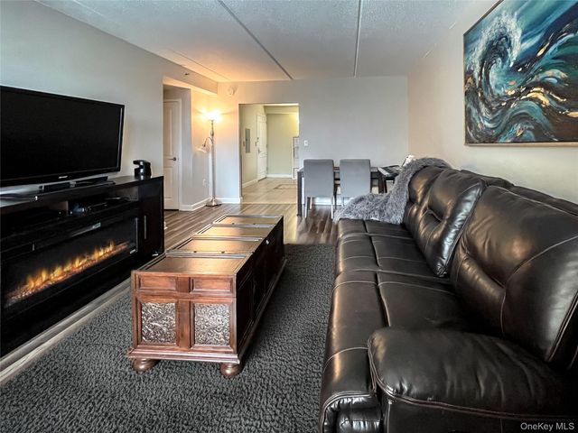 136 Beach 117th Street 3N, Rockaway Park, NY 11694