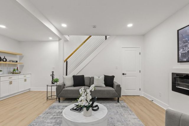 1776 Valencia Road, Decatur, GA 30032