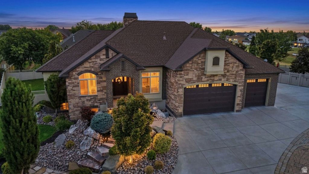 1084 LOCH LOMOND CIR, Syracuse, UT 84075 — exterior