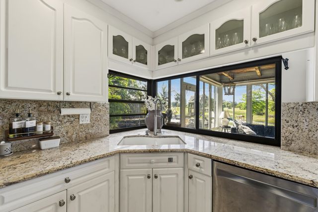 8015 SE Trenton Avenue, Hobe Sound, FL 33455