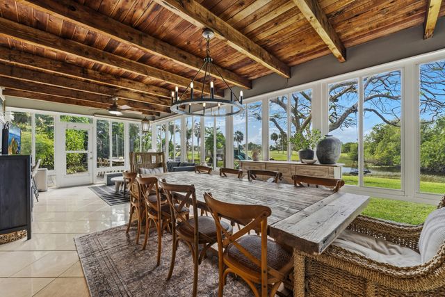 8015 SE Trenton Avenue, Hobe Sound, FL 33455