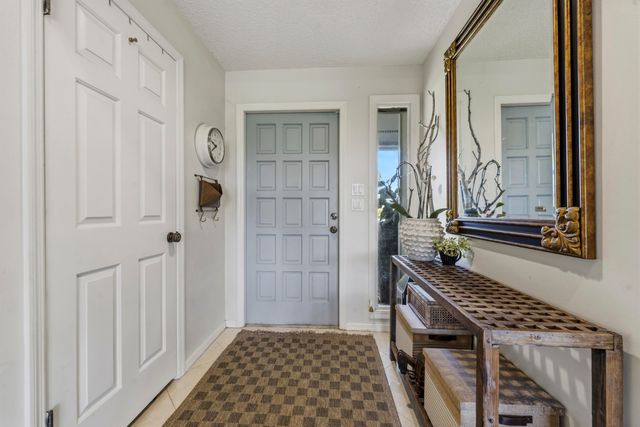 8015 SE Trenton Avenue, Hobe Sound, FL 33455