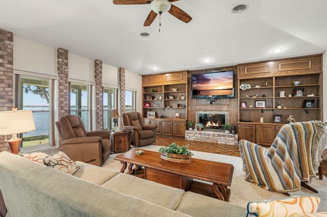 466 Buffalo Court, Livingston, TX 77351