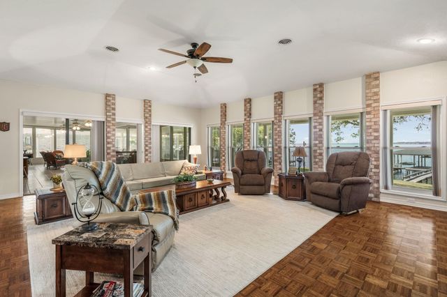 466 Buffalo Court, Livingston, TX 77351