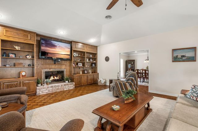 466 Buffalo Court, Livingston, TX 77351