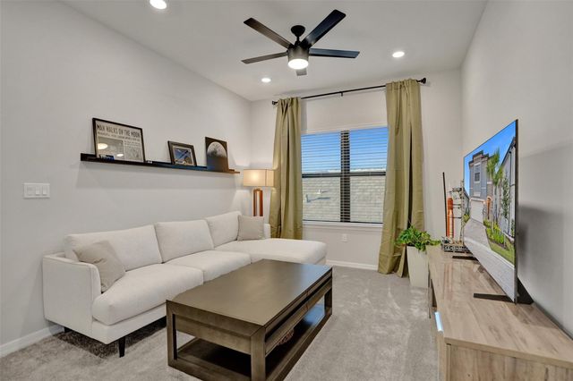 4422 S Silverwood Lane, Fort Lauderdale, FL 33309