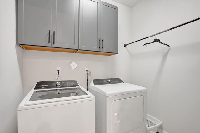 4422 S Silverwood Lane, Fort Lauderdale, FL 33309