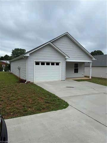 316 Solitude Lane, Winston-salem, NC 27104