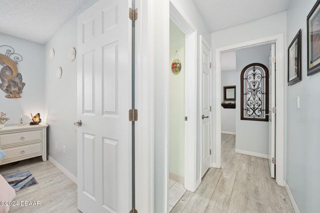 41 Laurel Oaks Circle, Ormond Beach, FL 32174
