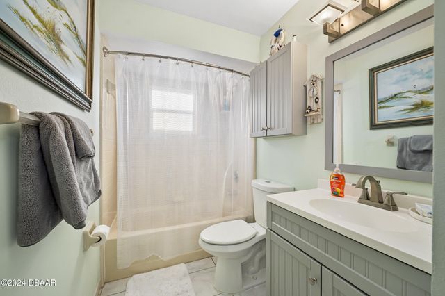 41 Laurel Oaks Circle, Ormond Beach, FL 32174