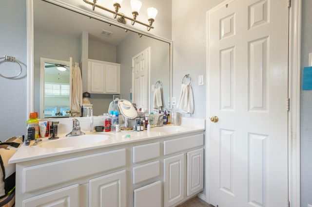 1900 Scofield Ridge PKWY 1203, Austin, TX 78727