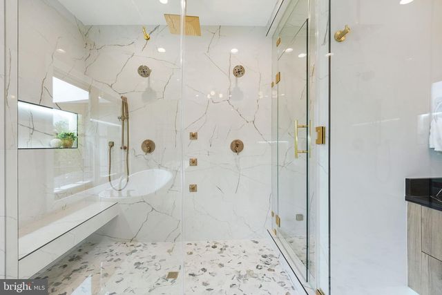 2202 GRAYSON PL, Falls Church, VA 22043