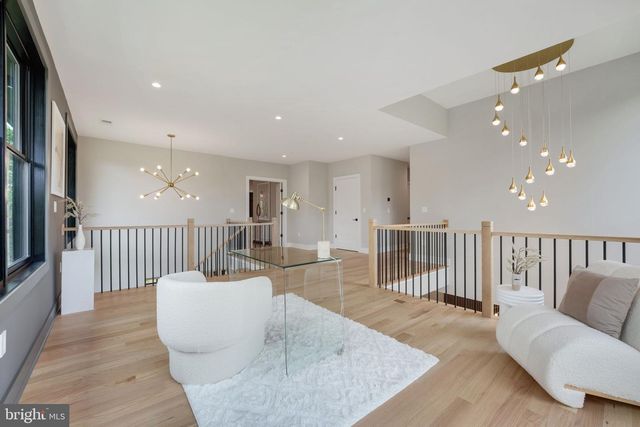 2202 GRAYSON PL, Falls Church, VA 22043