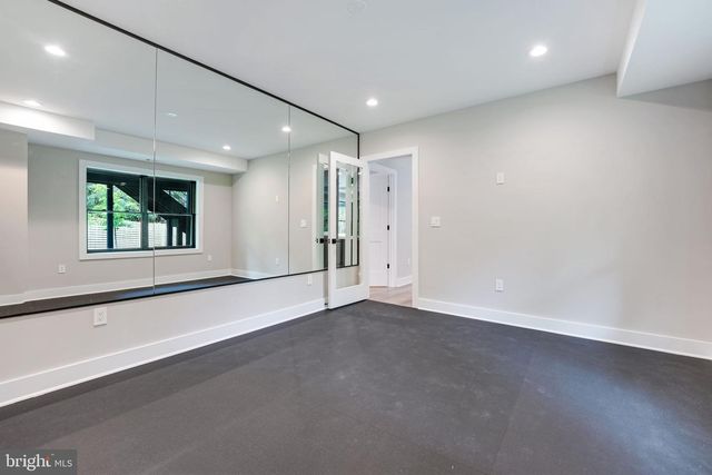 2202 GRAYSON PL, Falls Church, VA 22043