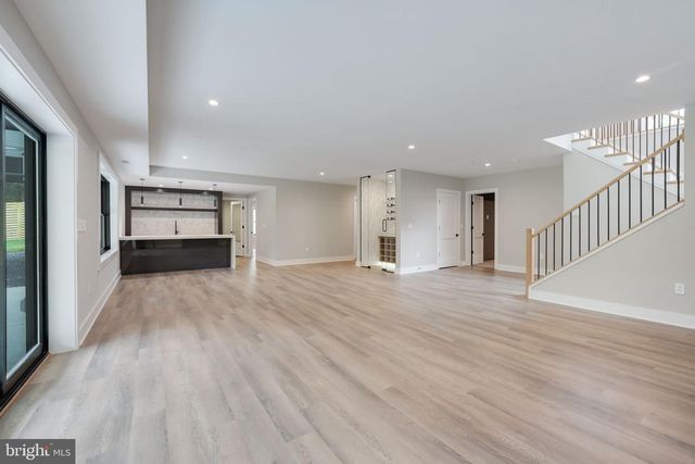 2202 GRAYSON PL, Falls Church, VA 22043