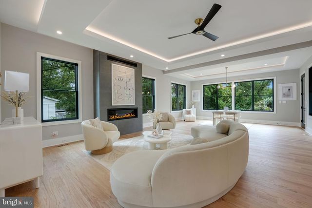 2202 GRAYSON PL, Falls Church, VA 22043