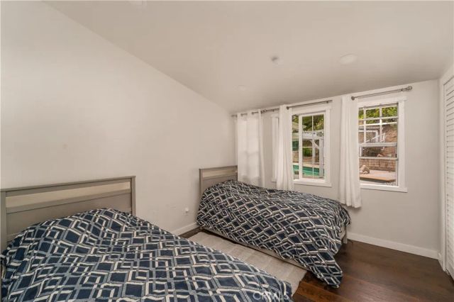 5708 Mcdonie Avenue, Woodland Hills, CA 91367