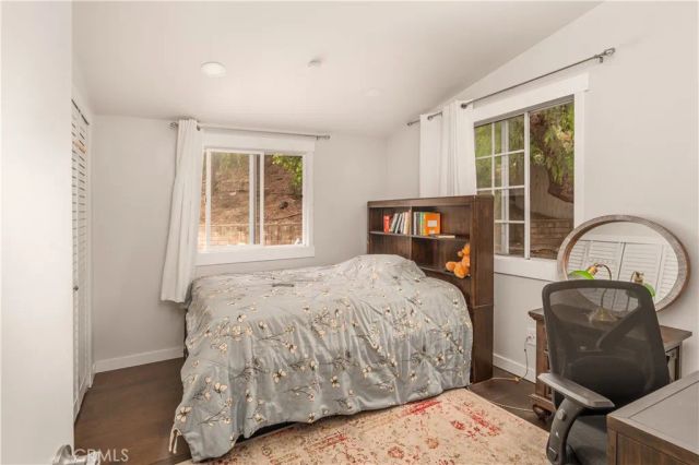 5708 Mcdonie Avenue, Woodland Hills, CA 91367