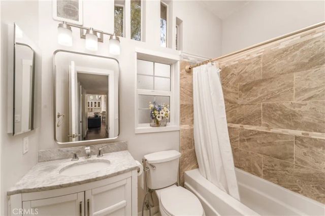 5708 Mcdonie Avenue, Woodland Hills, CA 91367