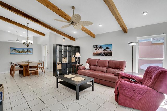 1080 NW 20th Avenue, Delray Beach, FL 33445