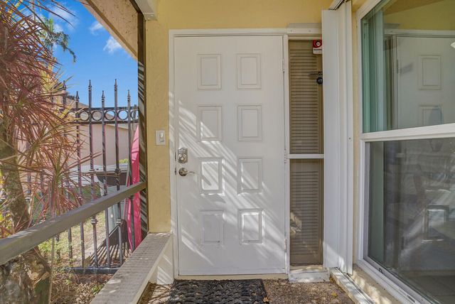 1080 NW 20th Avenue, Delray Beach, FL 33445