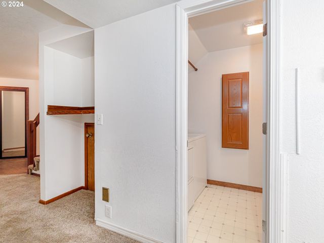 3242 Ne 29TH St, Gresham, OR 97030