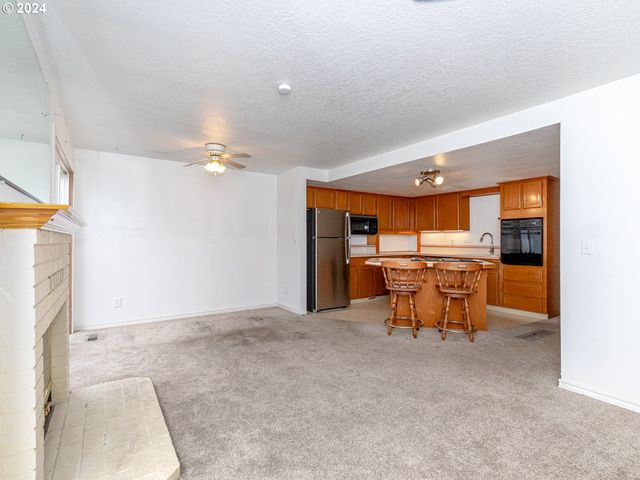 3242 Ne 29TH St, Gresham, OR 97030