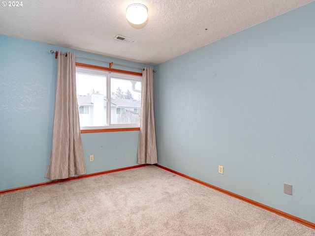 3242 Ne 29TH St, Gresham, OR 97030