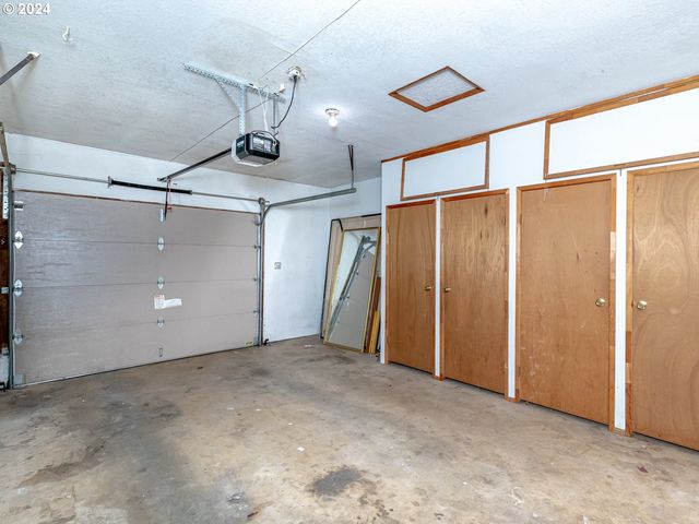 3242 Ne 29TH St, Gresham, OR 97030