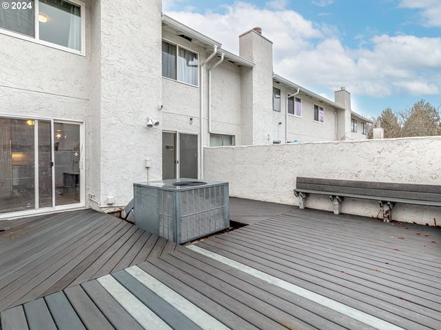 3242 Ne 29TH St, Gresham, OR 97030