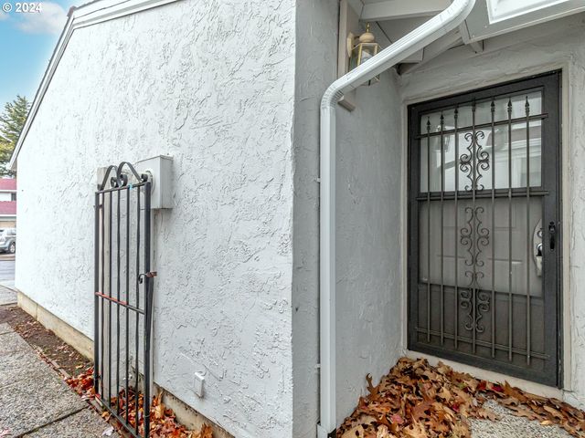 3242 Ne 29TH St, Gresham, OR 97030