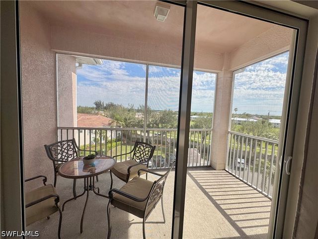 15901 Royal Pointe LN 405, Fort Myers, FL 33908