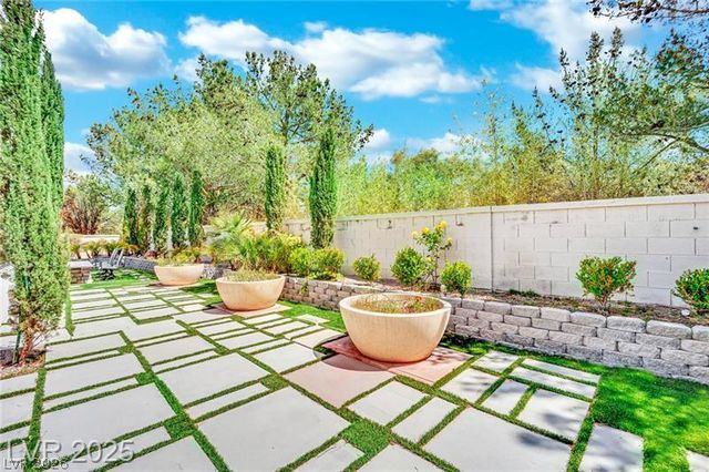 1012 Granger Farm Way, Las Vegas, NV 89145