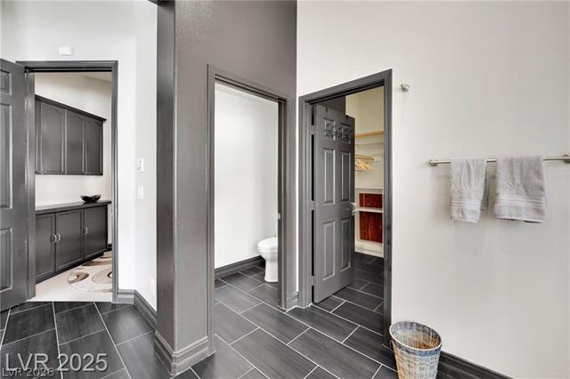 1012 Granger Farm Way, Las Vegas, NV 89145