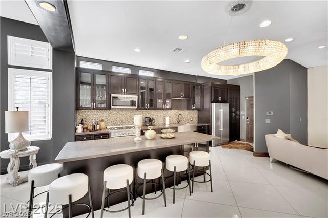 1012 Granger Farm Way, Las Vegas, NV 89145