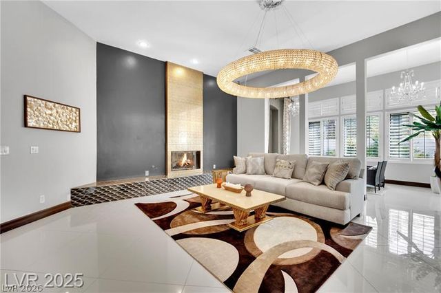 1012 Granger Farm Way, Las Vegas, NV 89145