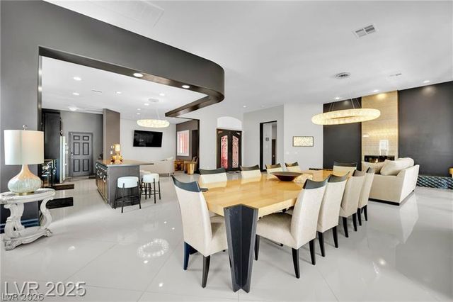 1012 Granger Farm Way, Las Vegas, NV 89145