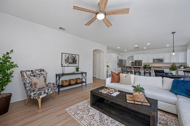 820 Travis St, Folsom, CA 95630