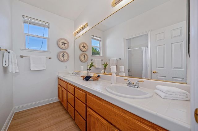 820 Travis St, Folsom, CA 95630