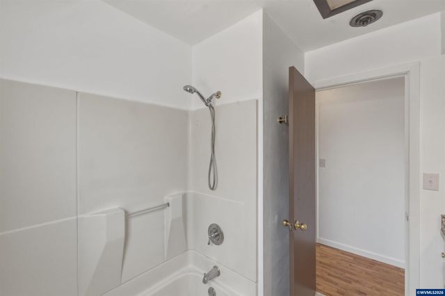 1137 N 4th St, Stayton, OR 97383
