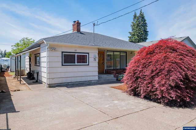 1137 N 4th St, Stayton, OR 97383