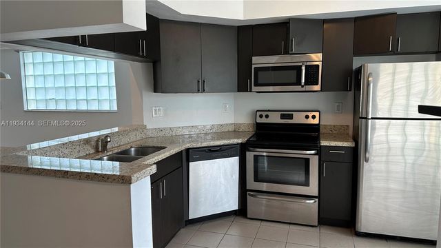 8834 SW 130th Ct 212, Miami, FL 33186