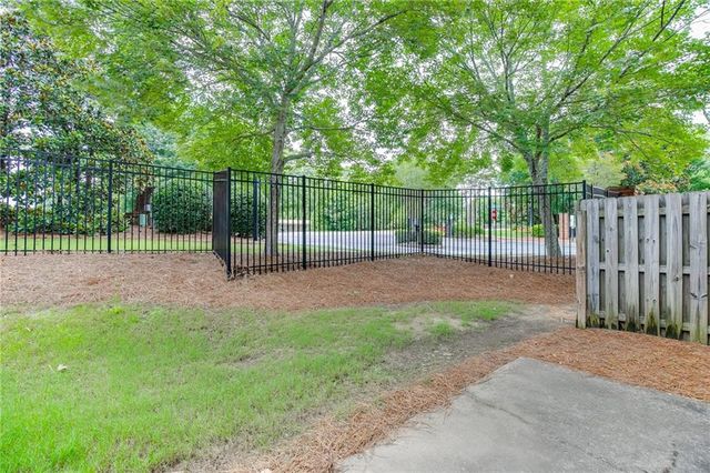 314 Oakland Hills Way, Lawrenceville, GA 30044