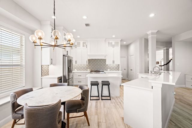 1301 Meadows Avenue, Lantana, TX 76226